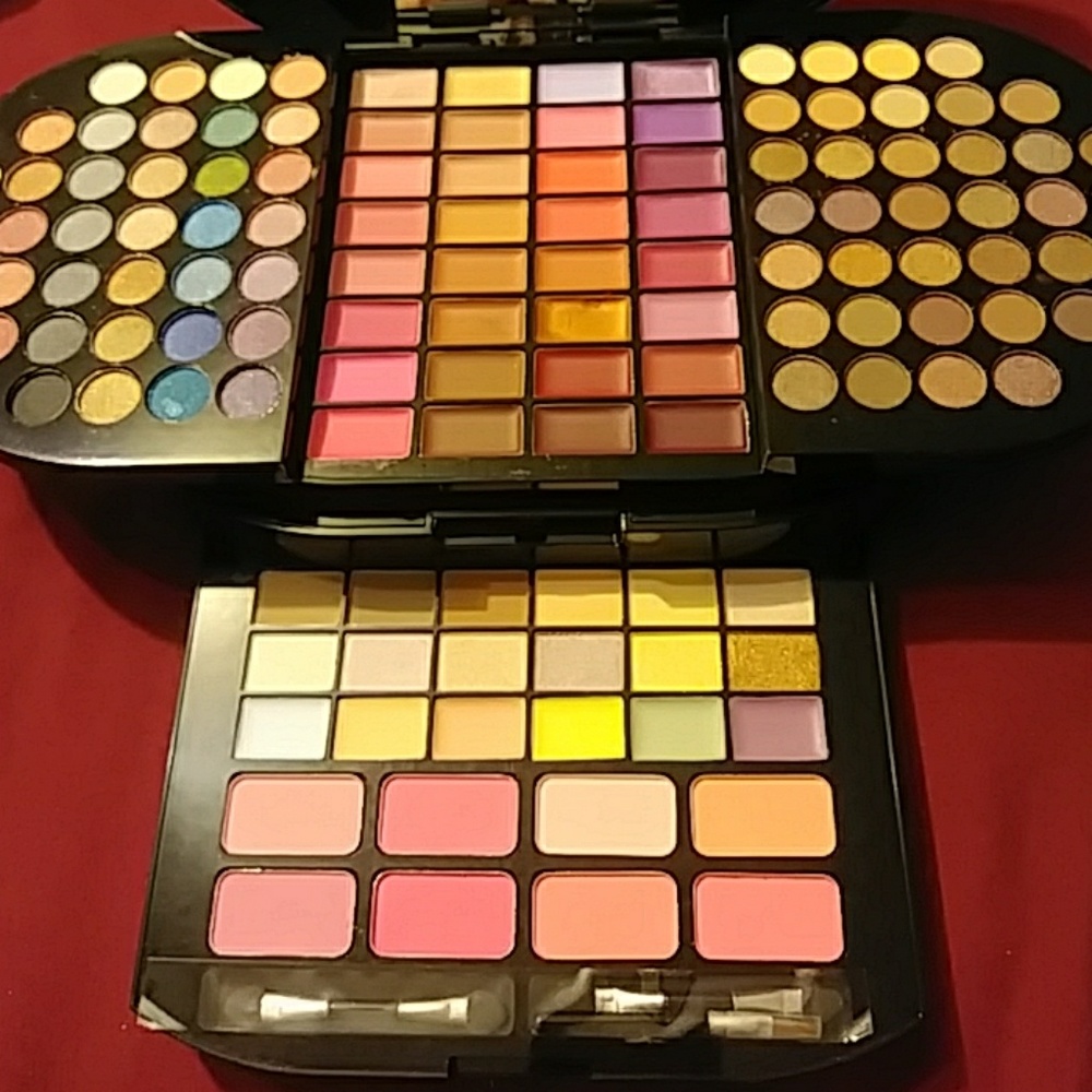 Make up Collection - Picture 2 of 3